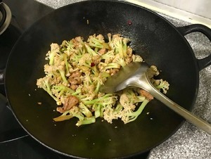 干煸菜花做法