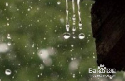 大雨怎么地下着填空？