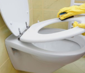 马桶冲力下降怎么办？