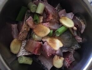 草鱼火锅的做法 ！