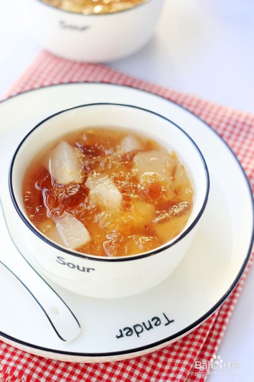 雪梨炖桃胶的做法