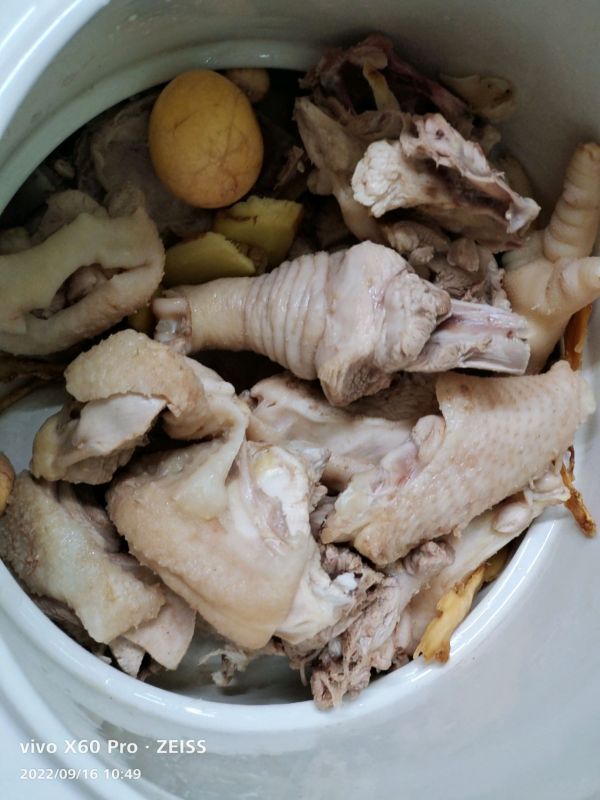 老母鸡炖海底椰