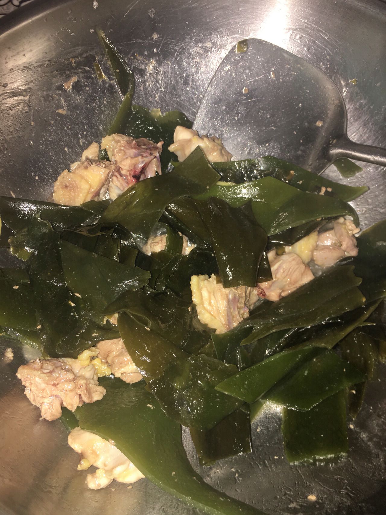 姥姥做的海带鸡肉汤真是人间美味！