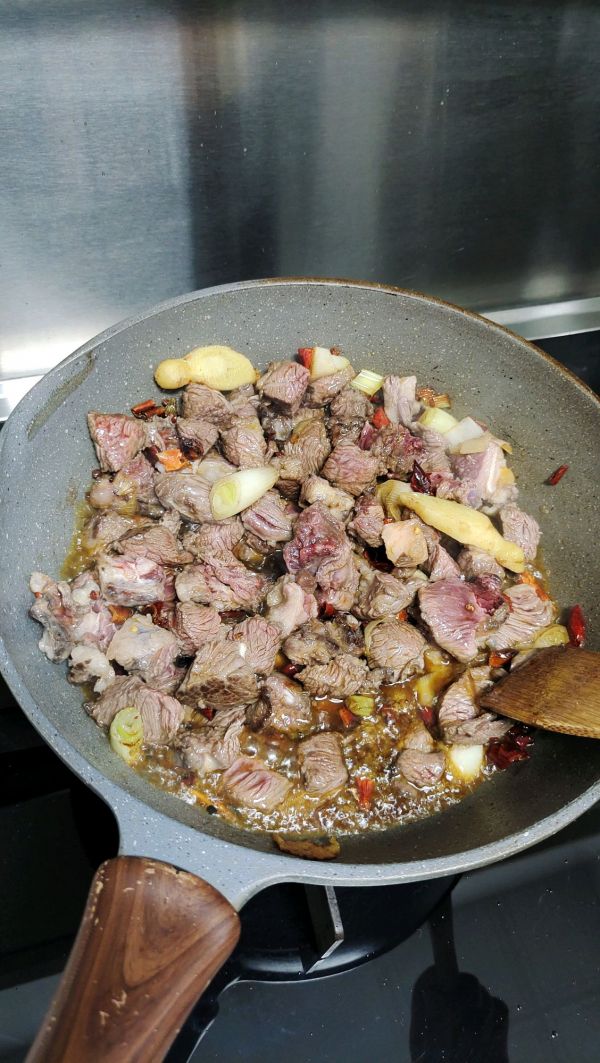 土豆胡萝卜烧牛肉