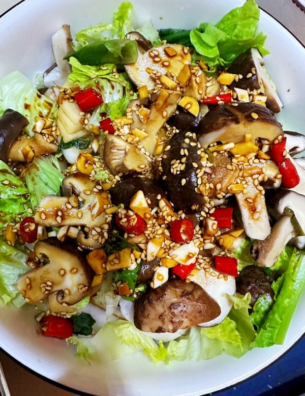 凉拌素菜减脂香菇油麦菜好吃到爆减脂