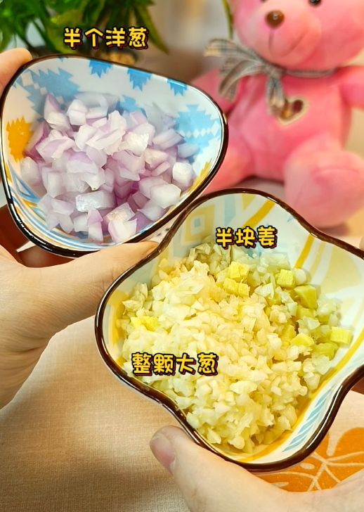 周末轻松早餐炸酱面