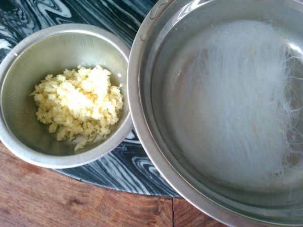 蒜蓉粉丝蒸带子