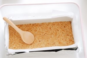 怎么做加州葡萄干乳酪蛋糕条