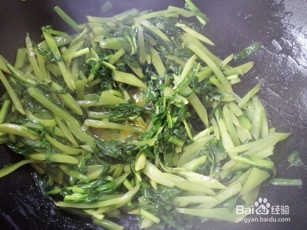 看上去就有食欲的莴苣炒韭菜