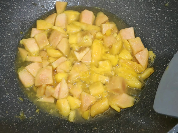 芒果黄桃西米露