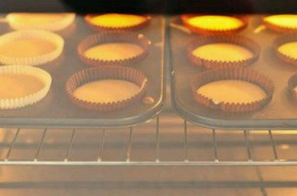 向日葵纸杯蛋糕