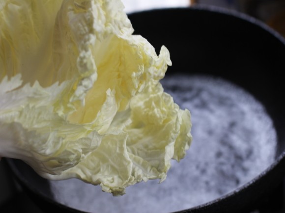 蒸白菜包的做法，妈妈们快收快收！