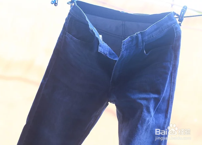 衣服捂臭了简单的除臭方法