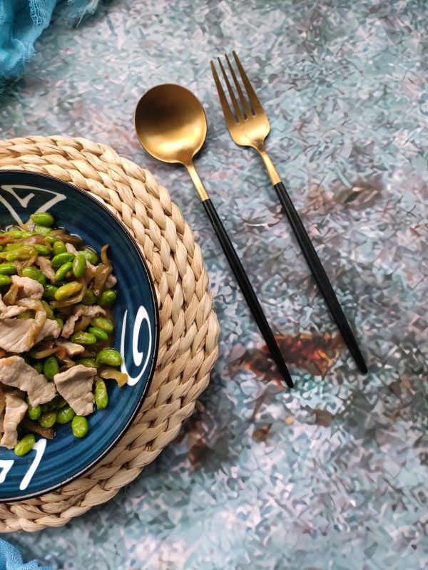 榨菜肉丝炒毛豆