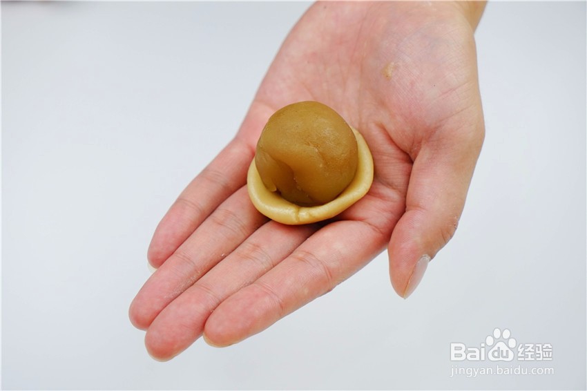 红豆沙蛋黄月饼怎么做