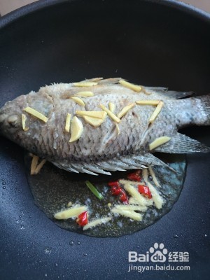 怎么做地道美味的酸甜柠檬鱼