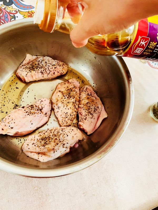 黑胡椒蒜香鸡翅