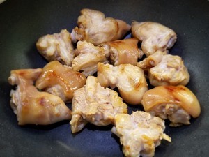 黄豆烧猪脚的做法