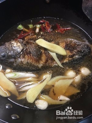 河南特色-家常红烧鱼的做法（一招去腥）