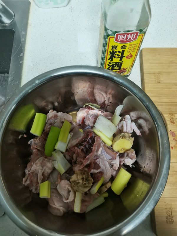 桂花黄芪枸杞鸡汤