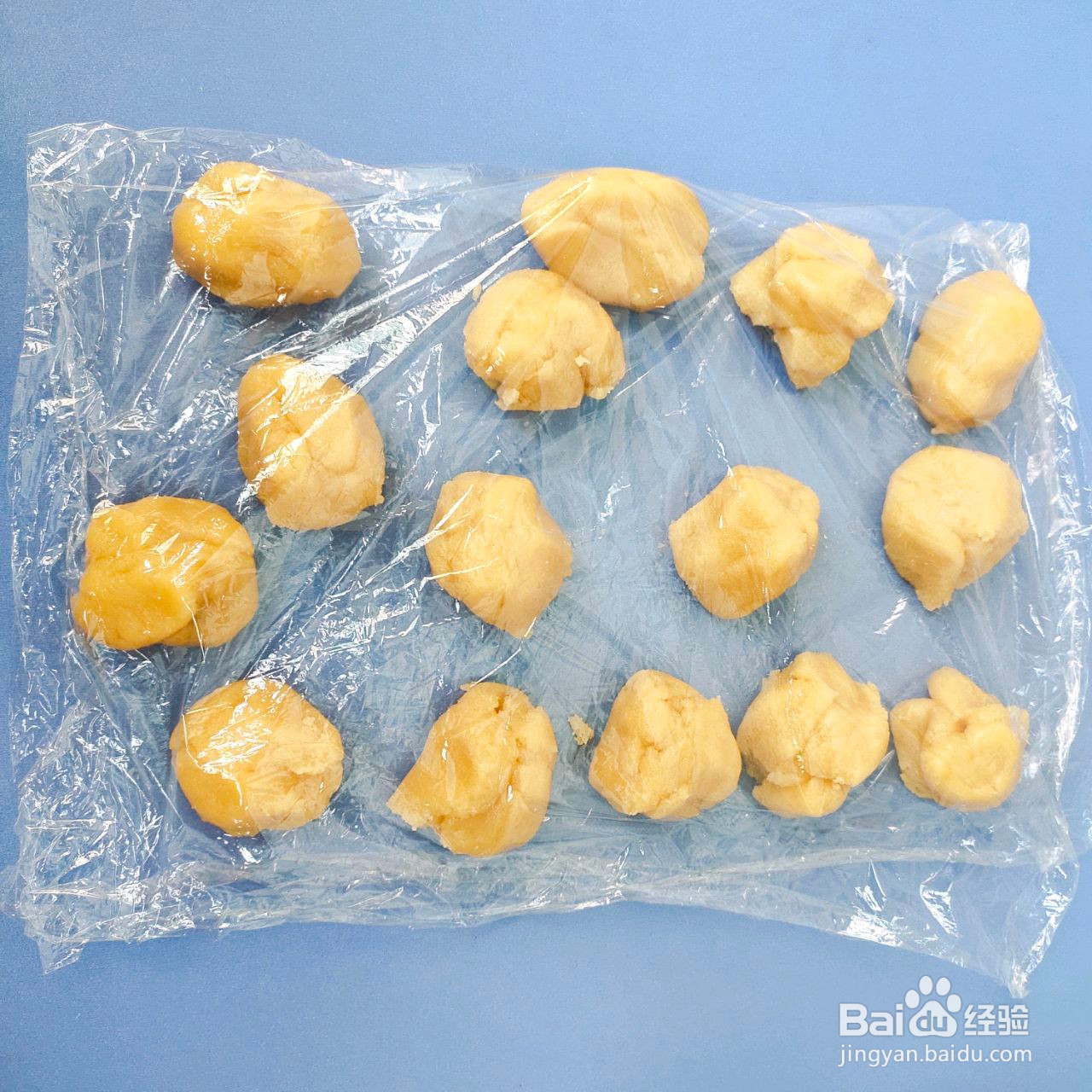 莲蓉蛋黄月饼的做法