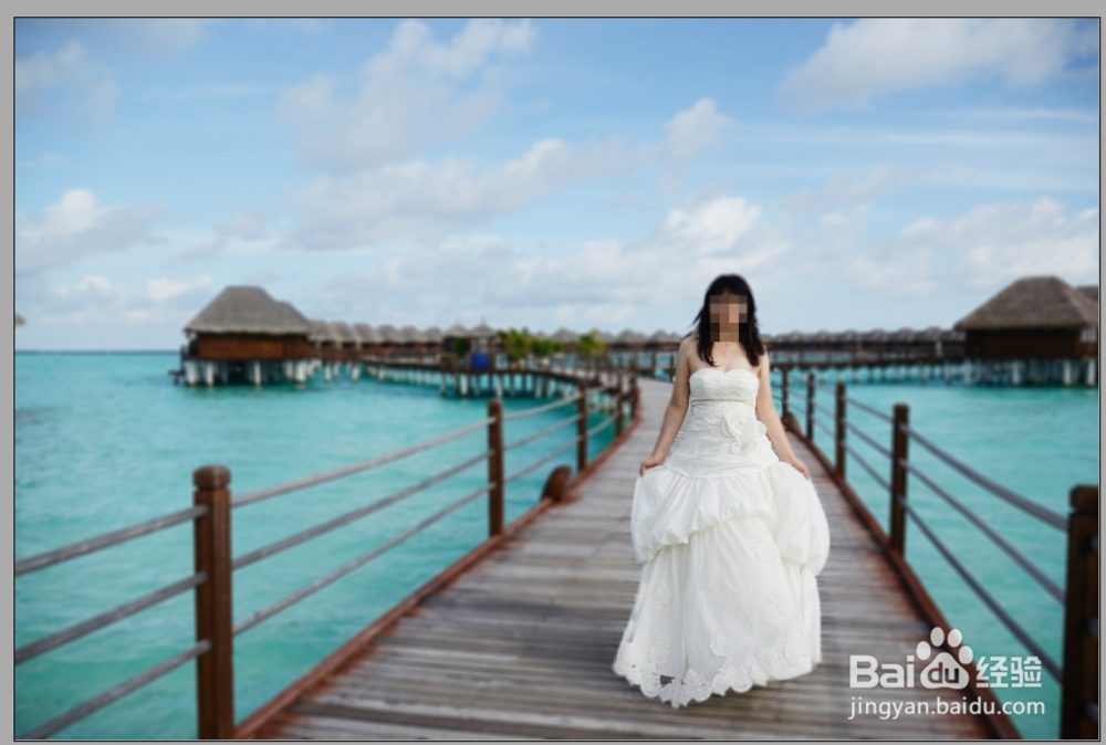 PS如何利用羽化功能使照片过渡更自然？