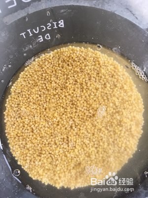 如何做小米锅巴呢？