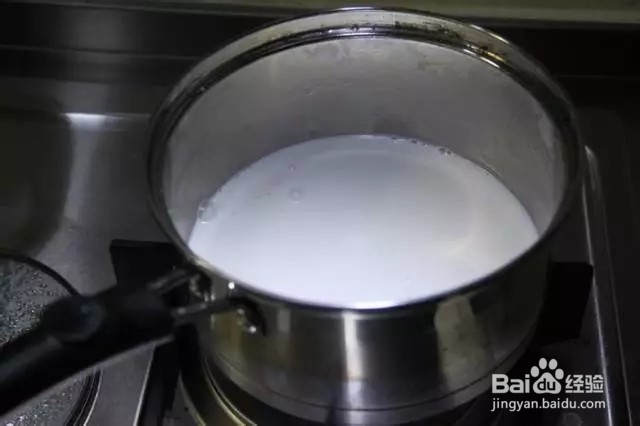 在家如何做好吃的椰汁西米糕