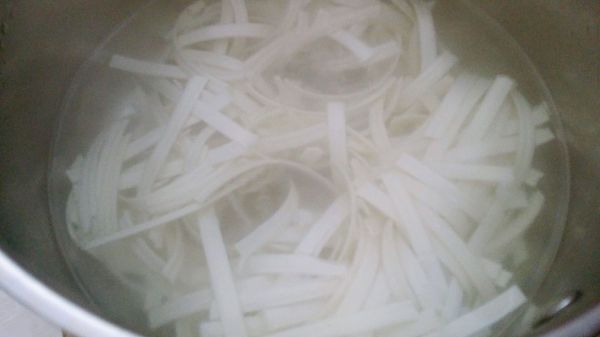 葱油蒜薹土豆肉