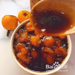 自制香甜枇杷膏