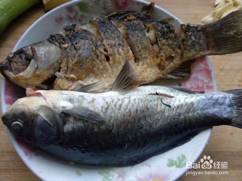 鲫鱼奶白汤的做法