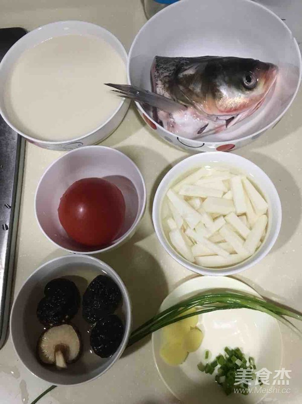 秋季温润滋补鱼头汤