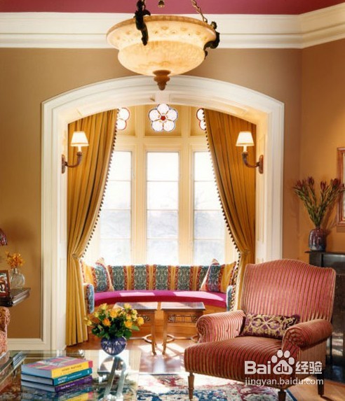 弧形飘窗设计让你的工作异常轻松