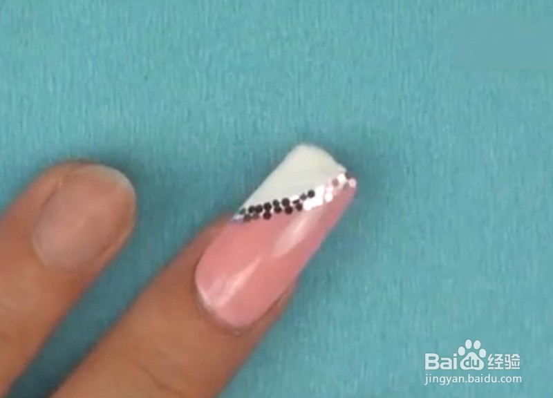 清纯的美甲简单好学