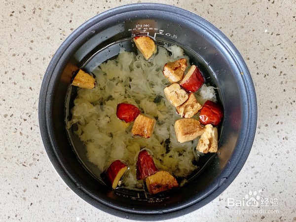 红枣银耳羹的做法