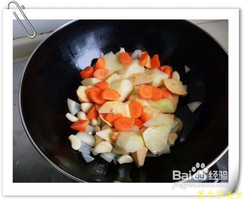 把握好5个关键做出和饭店相媲美三汁焖鸡翅锅