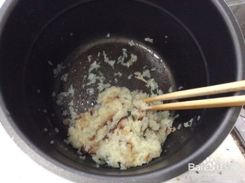 腊肉糯米卷的做法