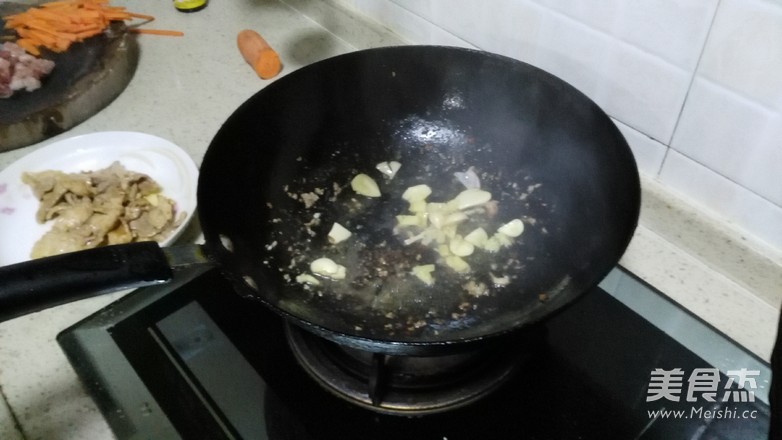 灯椒溜肉片的做法