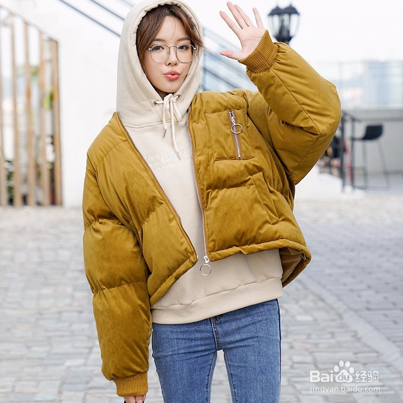 小款面包服怎么搭配衣服