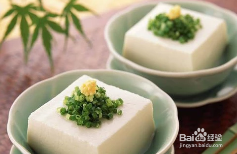 在饮食方面老年人需要注意哪些方面？