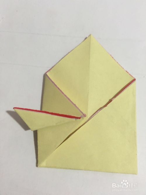 怎样用彩纸 折叠一只嘴巴回吧嗒嘴的小黄鸭
