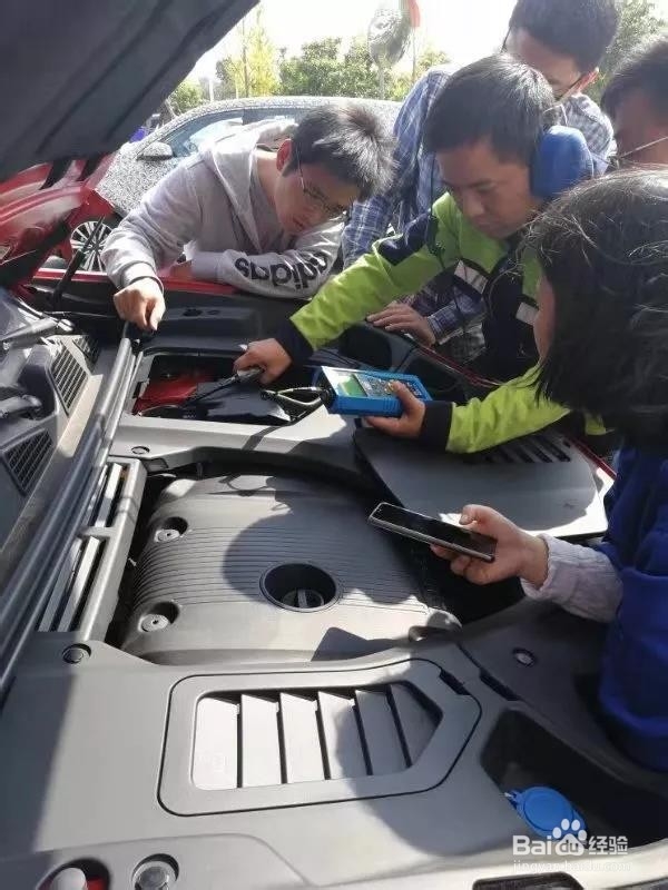 SDT超声波检测仪检测汽车NVH性能和整车气密性