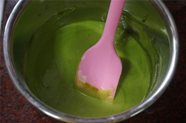 绿茶彩绘蛋糕卷