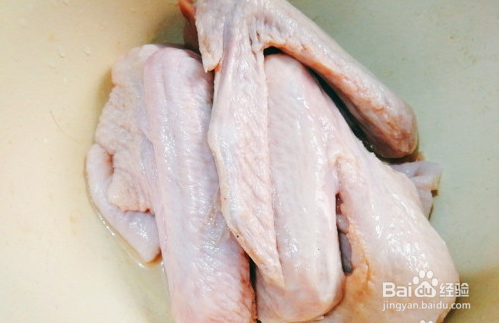 鸭肉焖板栗怎么做