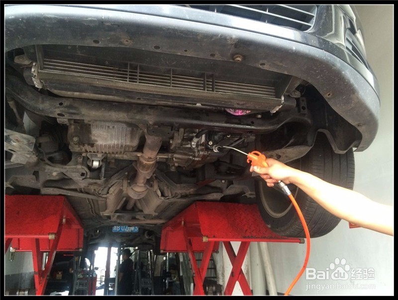 荣威550变速箱换油 循环机换油保养