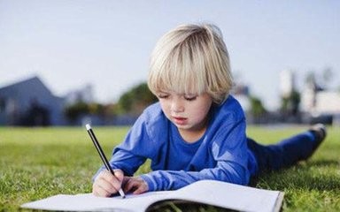 父母怎样引导孩子写作文?
