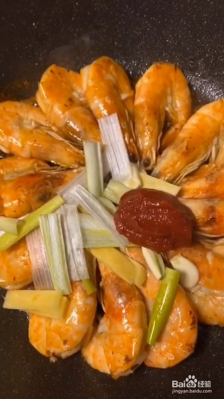 如何自制美味的油焖大虾