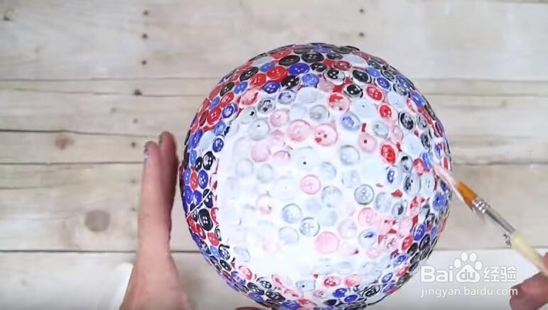 气球+纽扣制作家居盘