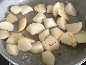 白萝卜炖牛腩怎么做好吃