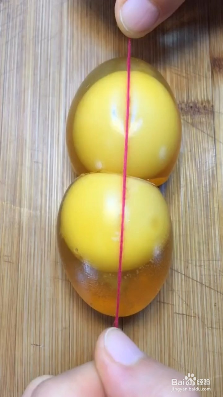 如何制作咸蛋豆腐